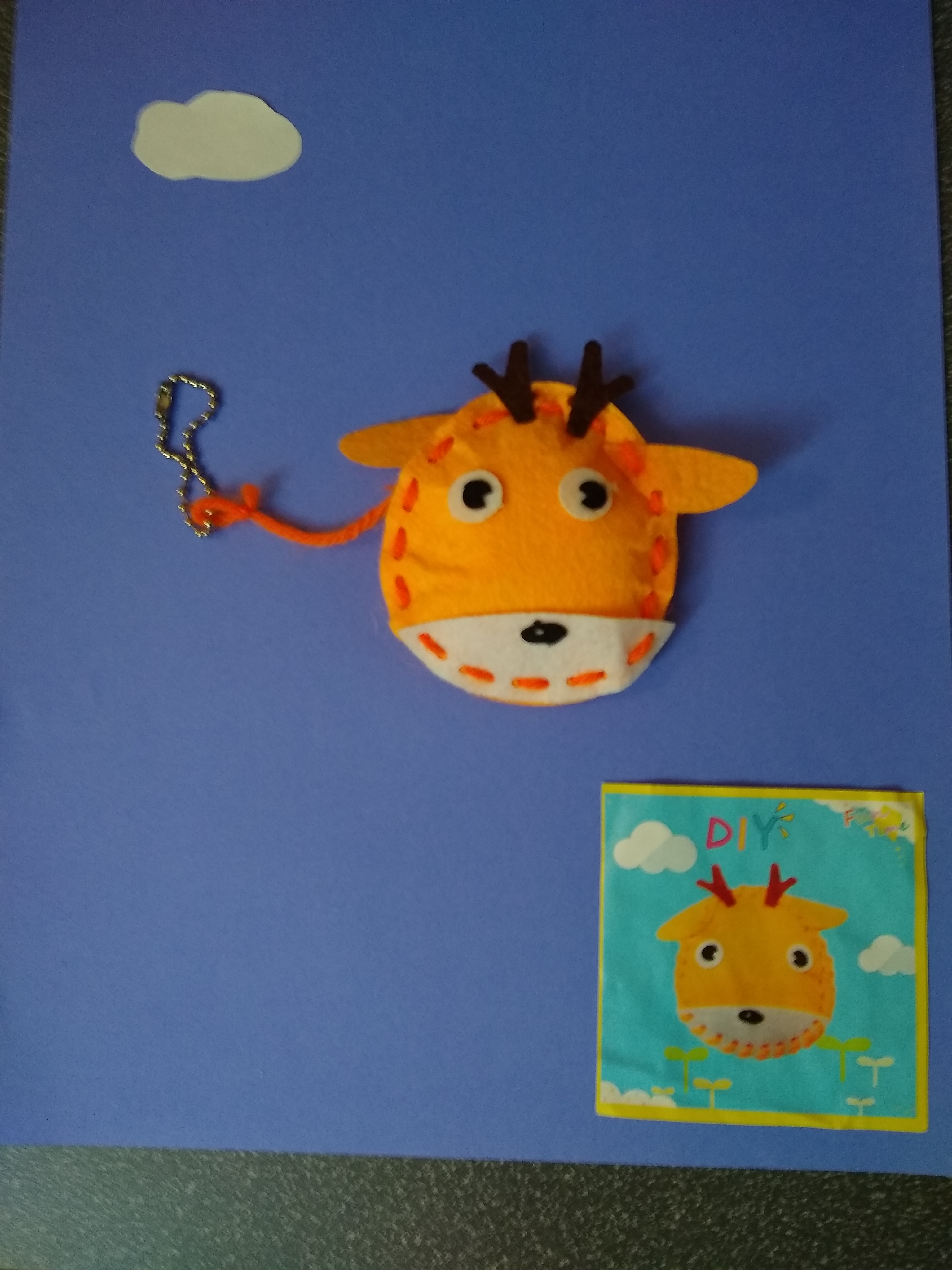 Easy take-away animal sewing craft ! Everything you need to make one of your own is included.